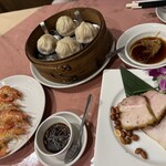 獅門酒楼 - 小籠包（４ケ１０８０円）