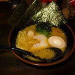 絵空 - 「絵空」驚愕のワンコイン、ラーメン並500円+味玉100円=600円(税込み)
