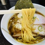 中華そば 弥栄 - 麺リフ