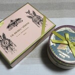 デメル - 料理写真:オレンジピールとラムレーズンのチョコ