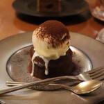 from afar - フォンダンショコラ+アイスクリームトッピング