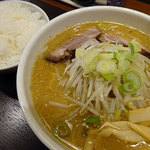 らーめん 耀 - みそ野菜ラーメン780円＋せあぶらトッピング60円、ライス大180円