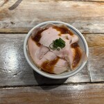 松戸中華そば 富田食堂 - "しっとりお肉ご飯"400円♪