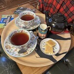ALBERT'S British Dining - 