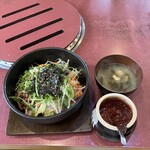 ヤンさんの台所 - 石焼きビビンパ