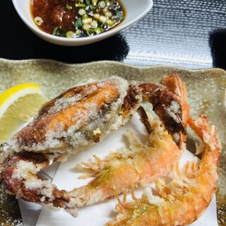 山の中で出会う新鮮な海鮮料理。飲み放題で居酒屋としてもぜひ