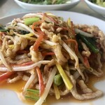 龍の子 - シュアン サー ルオ ボ スー（豚肉、人参、大根細切り辛味炒め）