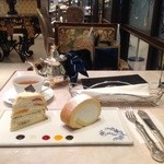 サロン・ド・モンシェール  ミッドランドスクエア店 - ミルクレープと堂島ロールのケーキセット