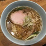 ぶっとび亭 - 煮干中華 950円