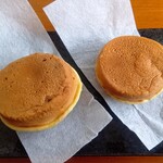 あじまん - 料理写真:つぶあん￥120  カスタードクリーム￥120