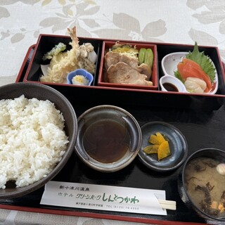 レストラン すばる (グリーンパークしんとつかわ)_0