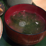 上品なお吸い物。