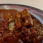 カレーショップ インデアン - 一口大のカツ
