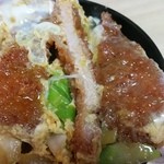 兼山 - 肉厚1センチ弱と厚みはありませんが、サクッと揚がった衣に肉も旨みがあってgood^^