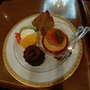 丸福珈琲店 - アラモード風のプレート　プリンが美味しい