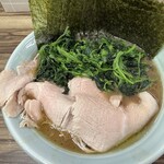 横浜家系らーめん 武源家 - チャーシューメン、ノリ、ほうれん草