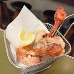 台北餃子 西荻窪張記 - 鶏チョッッッップ！（骨付唐揚げ）笑