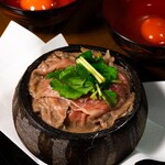 なにわ 而楽 - くっとーと（@kuttoto.gourmet）／撮影