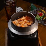 なにわ 而楽 - くっとーと（@kuttoto.gourmet）／撮影