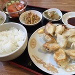 哈爾濱飯店 - 焼餃子定食７３５円