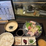 とろろとさかな 小○商店 - 