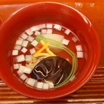 赤坂おぎ乃 - 藤本さんの白甘鯛の炭火焼と愛知のイチローファームの蕪のお椀