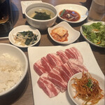 焼肉・韓国料理 KollaBo 横浜みなとみらい店 - 