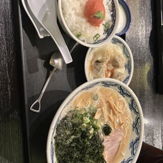 博多麺房 赤のれん_1