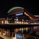 SPORTEREA BAR - アリーナの夜景