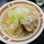 山汁らーめん - 塩ラーメンもやしトッピング