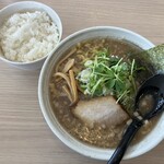 らーめん 豚や - 料理写真:醤油らーめん＆小ライス