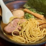 瞠 - らーめん　1050円　＋　黒いドライカレー　400円
