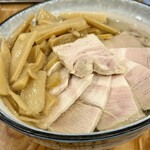 塩々 - チャーシューの煮豚はひょっとしてブランド豚か？