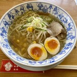 あじへい - 料理写真:塩ラーメン（煮卵追加）