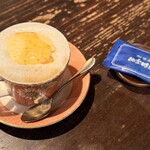 珈琲屋 明楽時運 結心館 - ドリンク写真:オレンジラテ650円