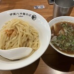 中華そば つけそば 伊蔵八本店 - 