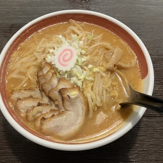 口コミ一覧 : ラーメンさんぱち 豊平川店 - 学園前（札幌）/ラーメン