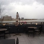 関川テラス - 窓から関川が見えます