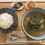 久慈カリー - 北海道産ポークスペアリブと上島農園ほうれん草のサグカレー