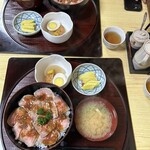 國丼 - すたみなどん。