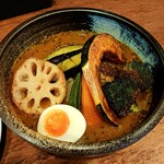 344679382 - 野菜は国産で美味しい！焼目が芳ばしくて野菜の甘みを更に引き立てます。