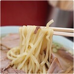 なぎちゃんラーメン - ピロピロな麺