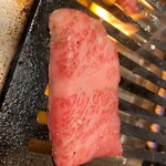神戸牛焼肉と冷やしピーマン 金肉屋 - 