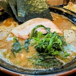 王道鈴家 - 料理写真:ラーメン1,000円 中盛り150円 ライス250円