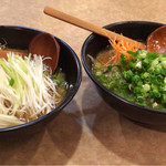 とんぺい - 白ねぎﾗｰﾒﾝと青ネギﾗｰﾒﾝ 各780yen