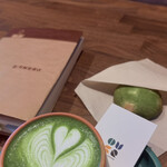 OVER COFFEE HUB - 抹茶と抹茶