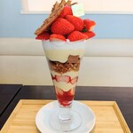 パティスリー・キュルミネ - 料理写真:横からの図