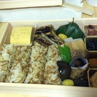 祇園 にしかわ - 鯖寿司も入ってます。
