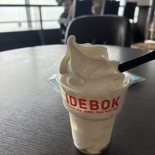 IDEBOK Sweets Cafe_1
