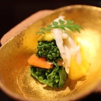 梶川 - スモークサーモンと白魚、菜の花のお浸し